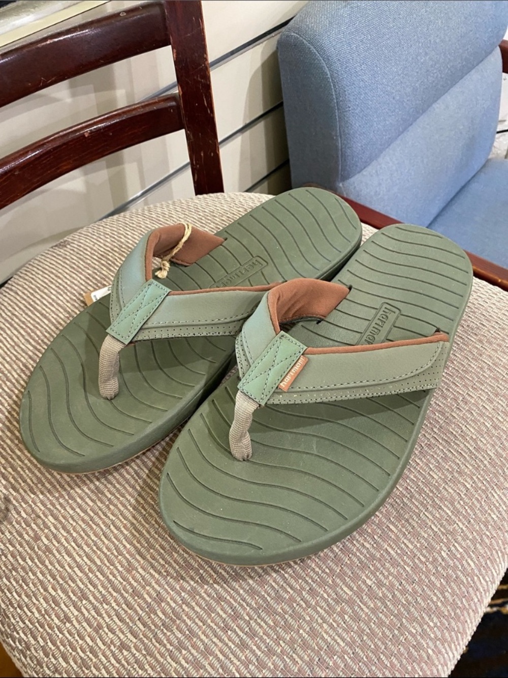Hari Mari NWT  Flip Flops
